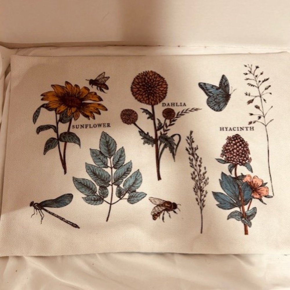 PILLOW COVER